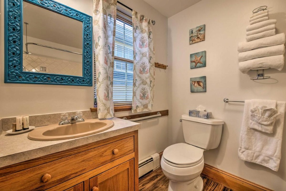 Lincolnville Studio with Ocean-view Balcony! Image 11