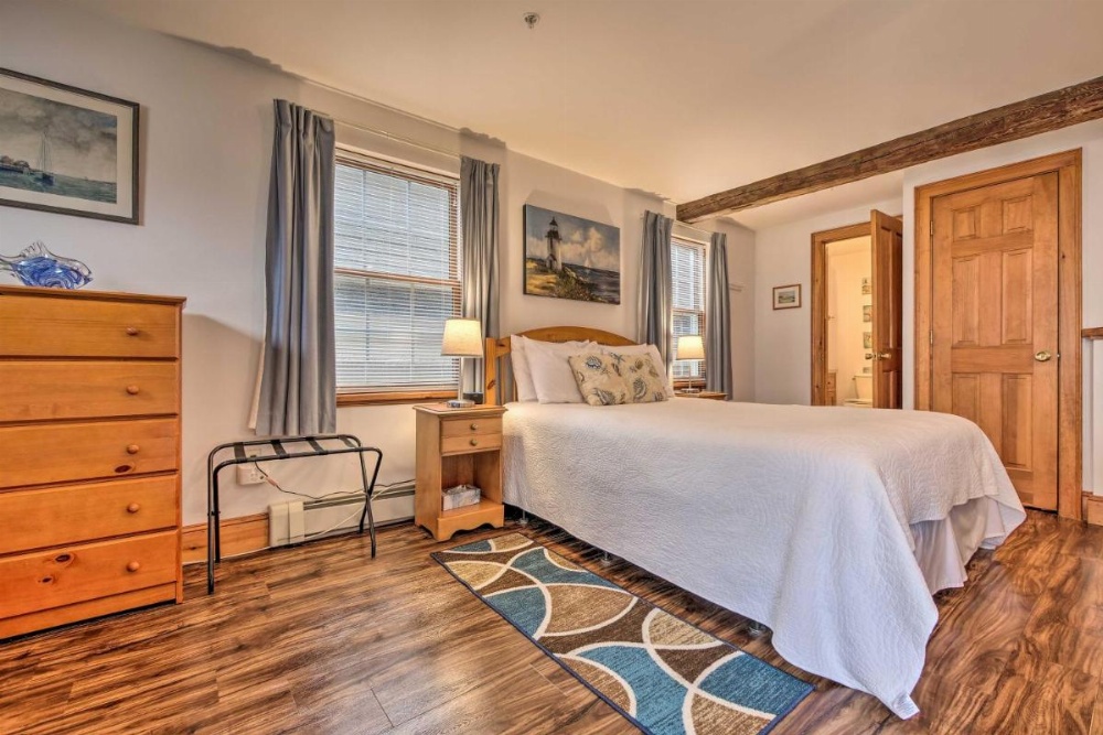 Lincolnville Studio with Ocean-view Balcony! Image 19